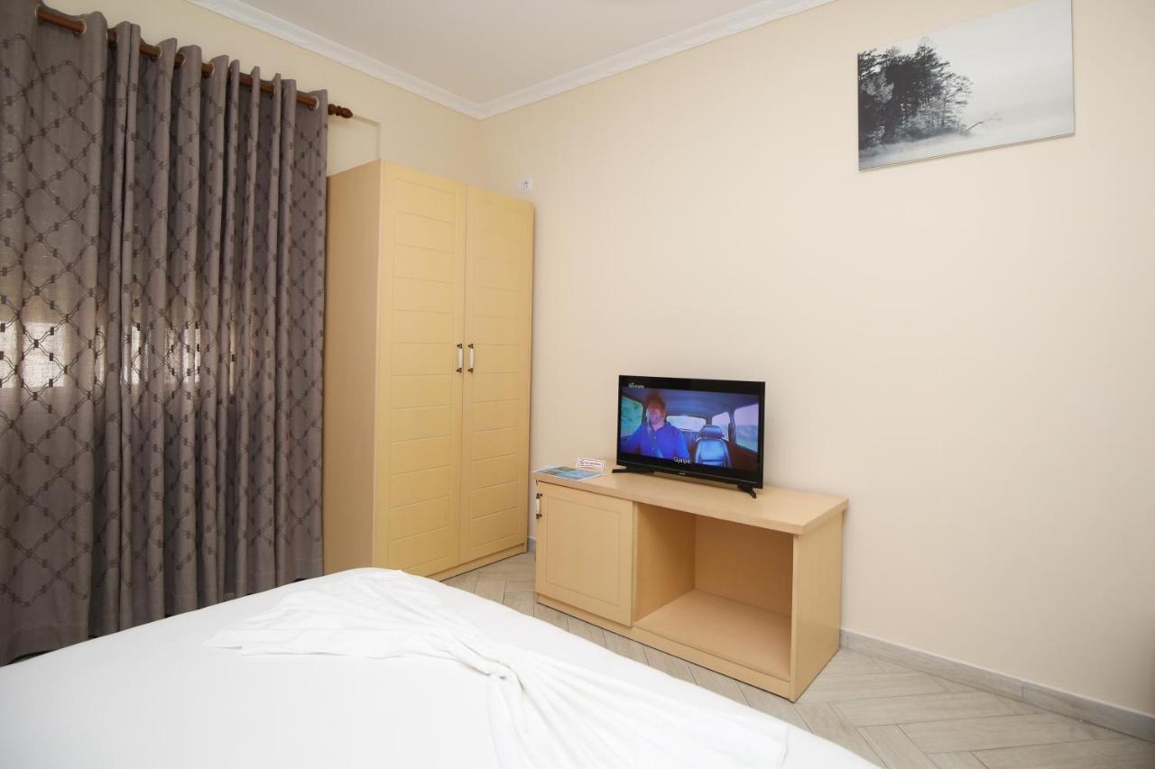 Hotel Summer Stars Vlorë 外观 照片