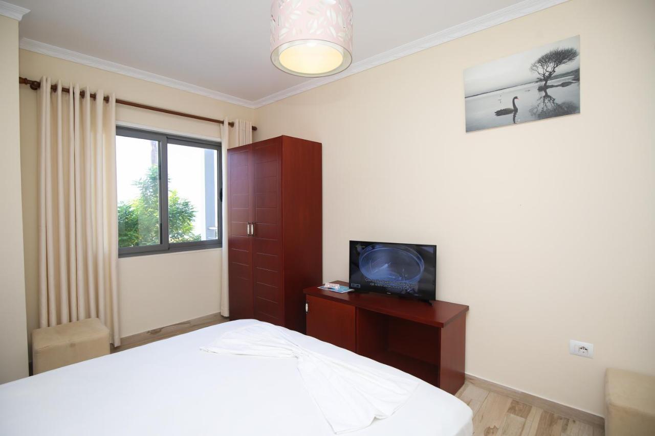 Hotel Summer Stars Vlorë 外观 照片